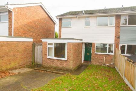 4 bedroom Semi-detached house to let in Westerham Close, Canterbury