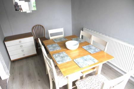 4 bedroom Semi-detached house to let in Westerham Close, Canterbury