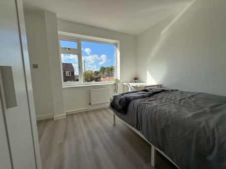 4 bedroom Terraced House to let in Tunstall Road, Canterbury