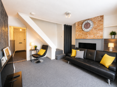 4 Bedroom Student Home - 66 St. Peters Place, City Centre
