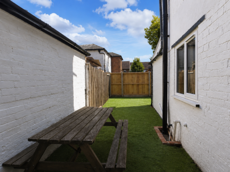 4 bedroom Terraced House to let in 4 Bedroom Student Home - 66 St. Peters Place, City Centre
