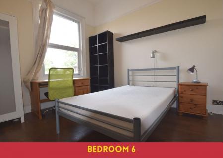 6 bedroom Semi-detached house to let in 6 Bedroom Student Home - 113 Sturry Road