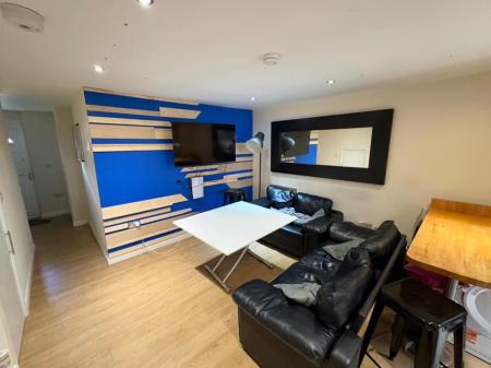 5 Bed Student House - Rhodaus Close, CCCU