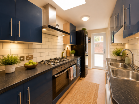 5 bedroom Semi-detached house to let in 5 Bed Student House - Rhodaus Close, CCCU