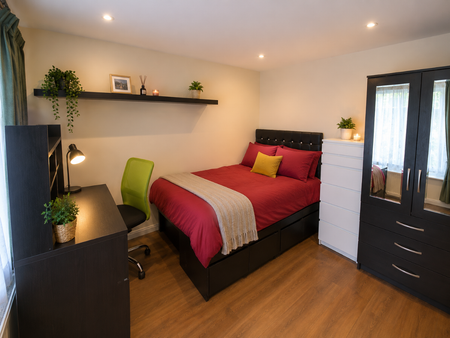 5 bedroom Semi-detached house to let in 5 Bed Student House - Rhodaus Close, CCCU