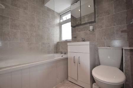 5 bedroom Semi-detached house to let in 5 Bed Student House - Rhodaus Close, CCCU