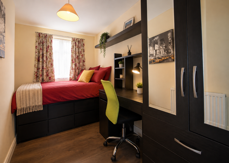 5 bedroom Semi-detached house to let in 5 Bed Student House - Rhodaus Close, CCCU