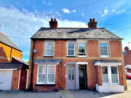 5 bedroom Semi-detached house to let in 17 Edward Road, Canterbury, Kent, CT1