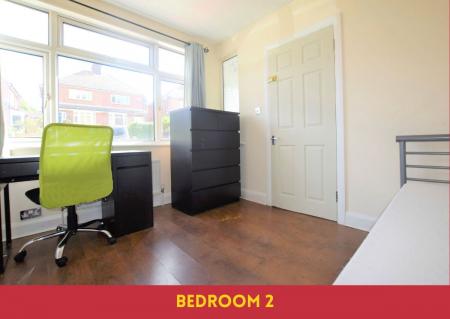 5 bedroom Semi-detached house to let in 5 Bed Student Home - 37 Old Park Avenue