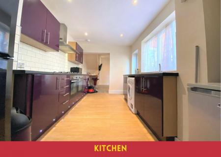 5 bedroom Semi-detached house to let in 5 Bed Student Home - 22 Salisbury Road