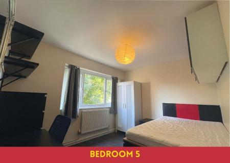 6 bedroom Semi-detached house to let in 6 Bed Student Home - 15 Starle Close