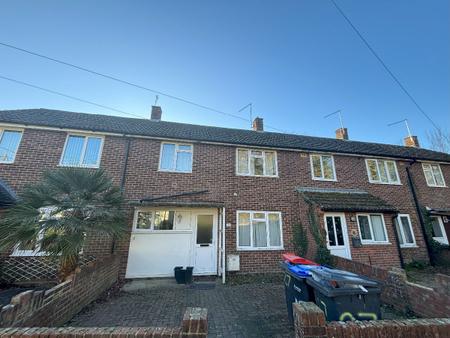 5 bedroom Terraced House to let in 5 Bed Student Home - 27 Godden Road