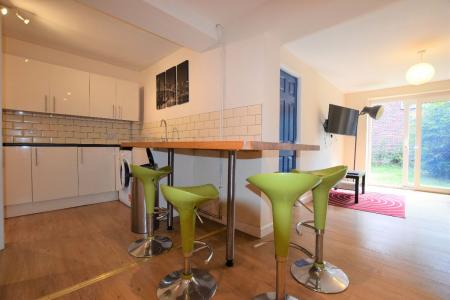 5 Bed Student Home - 27 Godden Road