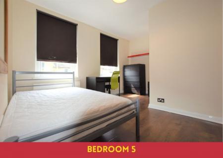 5 bedroom Semi-detached house to let in 5 Bed Student House - 33 Guildford Road
