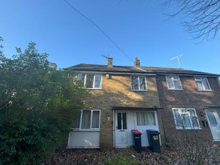 1 bedroom Semi-detached house to let in 21 Montfort Close, UKC