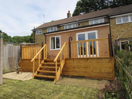 1 bedroom Semi-detached house to let in 21 Montfort Close, UKC