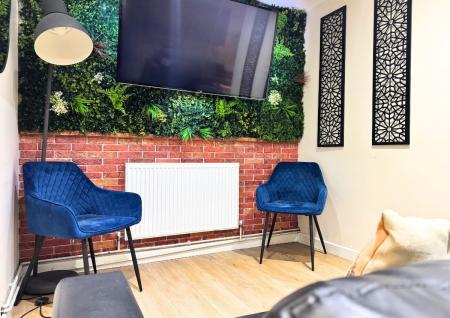 5 bedroom Semi-detached house to let in 5 Bed Student House - 26 Rushmead Close, UKC