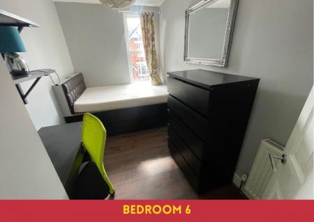 6 bedroom Semi-detached house to let in 6 Bed Student Home - 3 North Holmes Road