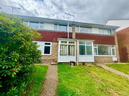 7 bedroom Semi-detached house to let in 7 Bed Student Home - 93 Tenterden Drive