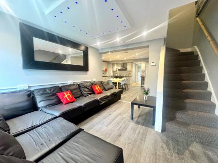 7 Bed Student Home - 93 Tenterden Drive