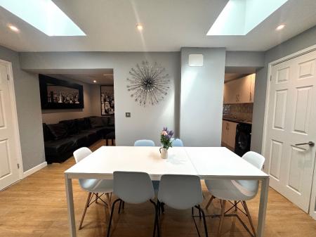 6 bedroom Terraced House to let in 29 Godden Road - UKC Location