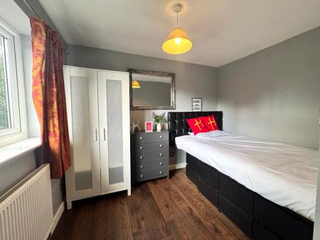 6 bedroom Terraced House to let in 29 Godden Road - UKC Location