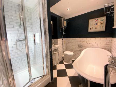 5 bedroom Terraced House to let in Gordon Road