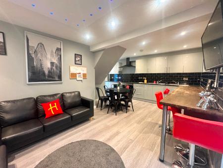 6 Bedroom Student Home - 12 Godden Road, UKC
