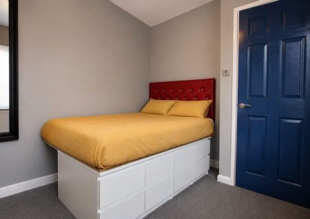 7 bedroom Semi-detached house to let in 7 Green Dell, Canterbury