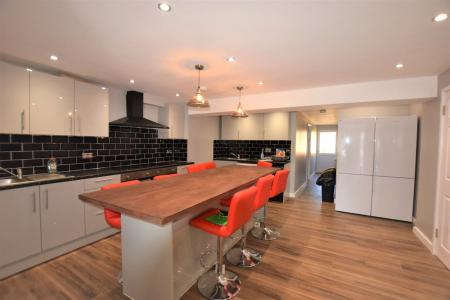 7 Green Dell, Canterbury