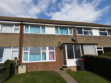 7 bedroom Semi-detached house to let in 7 Green Dell, Canterbury