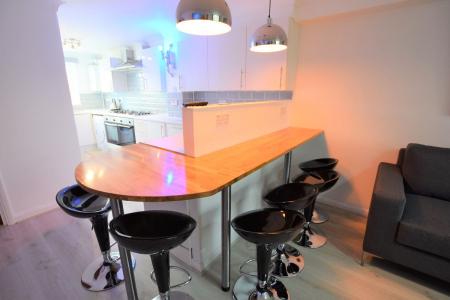 6 bedroom Terraced House to let in 6 Bedroom Student Home - Regency Place