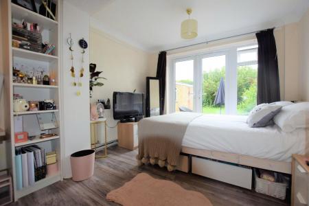 4 bedroom Semi-detached house to let in 4 Bedroom Student Home - Ringwood Close, UKC