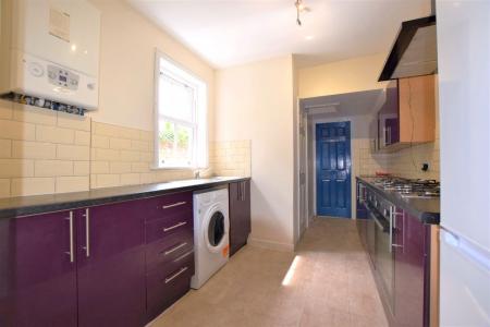 1 bedroom House share to let in York Road, Canterbury, Kent, CT1