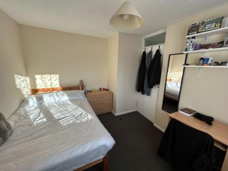 3 bedroom Terraced House to let in Bishops Way, Canterbury