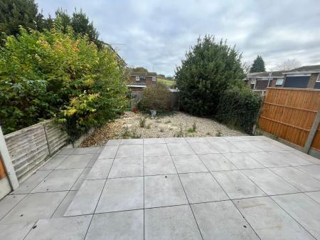 4 bedroom End of terrace house to let in 74 Kemsing Gardens, Canterbury