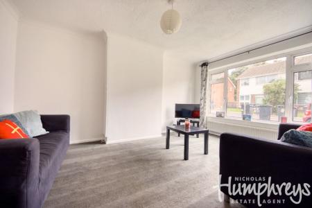 4 bedroom Semi-detached house to let in 5 College Road