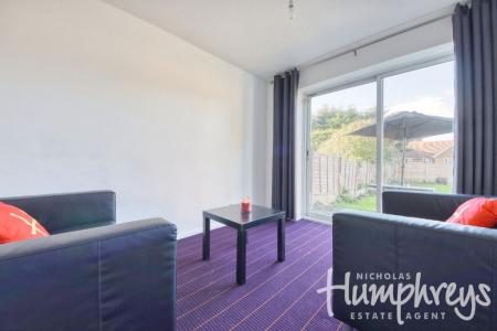 3 bedroom Semi-detached house to let in 3 College Road