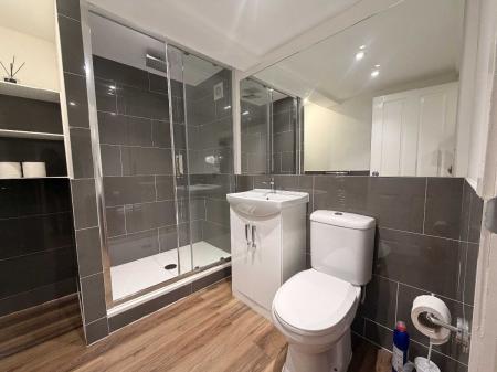 1 bedroom Flat to let in St. Peters Lane, Canterbury