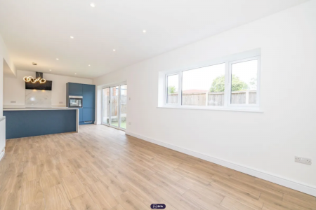 4 bedroom Detached house to let in St Stephens Road, CT2