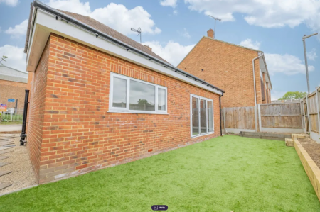 4 bedroom Detached house to let in St Stephens Road, CT2