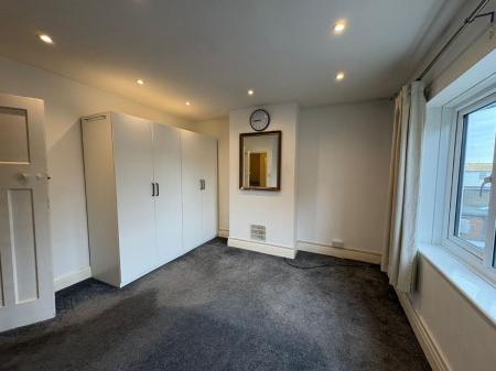 1 bedroom Flat to let in Wincheap, Canterbury