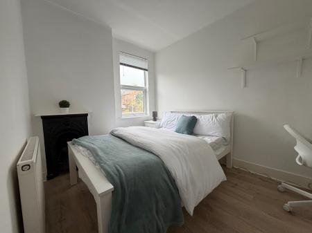 4 bedroom Terraced House to let in Martyrs Field Road, Canterbury