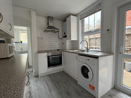 4 bedroom Terraced House to let in Martyrs Field Road, Canterbury