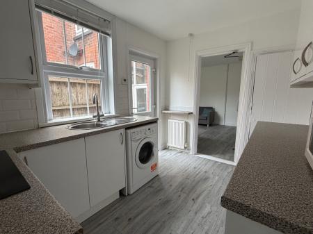 4 bedroom Terraced House to let in Martyrs Field Road, Canterbury