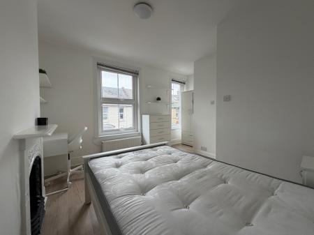 4 bedroom Terraced House to let in Martyrs Field Road, Canterbury