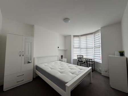 4 bedroom Terraced House to let in Martyrs Field Road, Canterbury