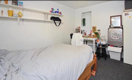 4 bedroom Terraced House to let in Downs Road, Canterbury