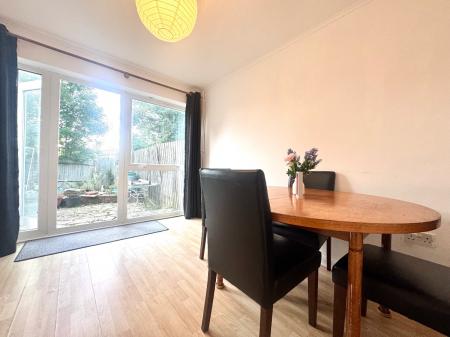 1 bedroom Flat to let in 4 Bed Student Home - 60 Kemsing Gardens