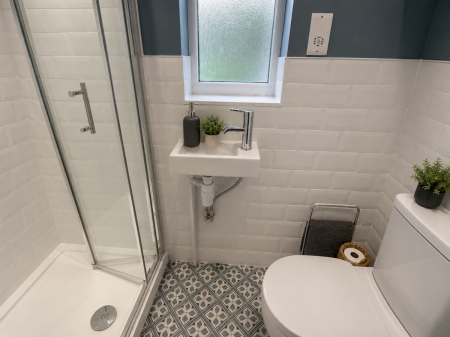 1 bedroom Semi-detached house to let in 6 Bedroom Student Home - Downs Road, UKC